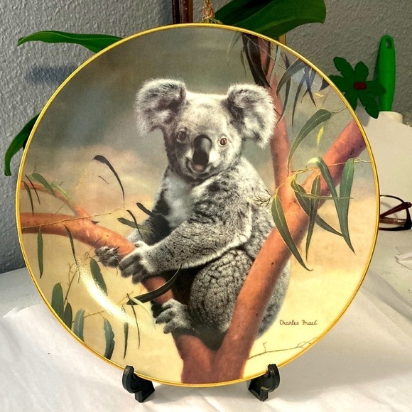 Koala plate by Charles Frace #1983H - Picture 1 of 3